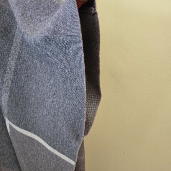 House Of Harlow 1960 Fringe Windowpane Plaid Poncho One Size - Picture 6 of 9